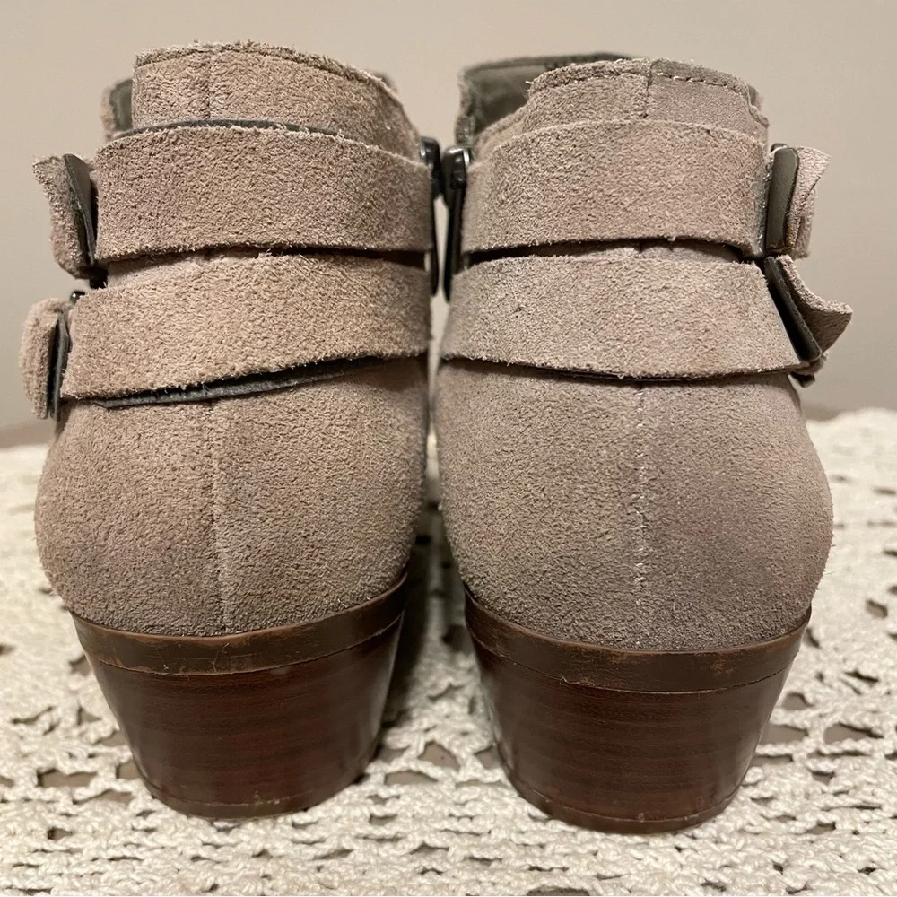 Sam Edelman Petal Suede Sand/Taupe/Beige Ankle Boots